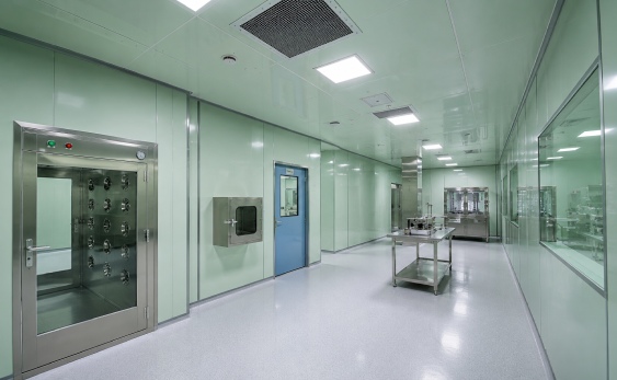 Interior view of ISO 8 modular cleanroom with integrated HEPA airflow system